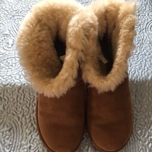 UGG shirt tan with brown bow ribbon